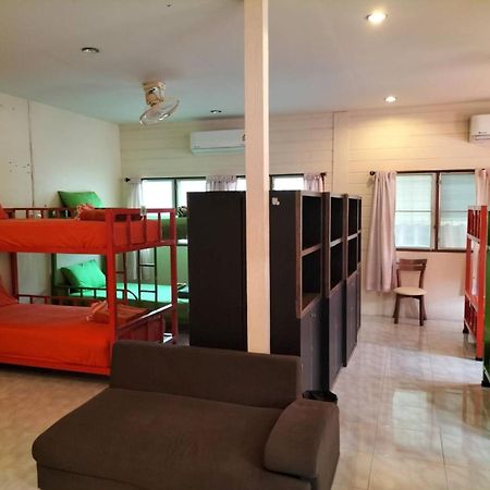 Lotus Hostel Beach Koh Tao Exterior photo
