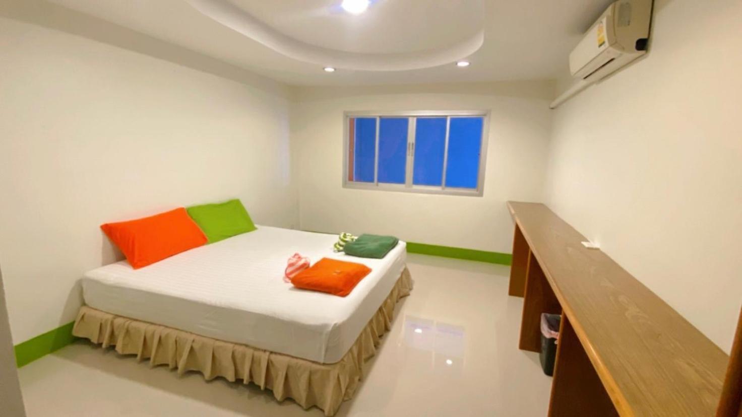 Lotus Hostel Beach Koh Tao Exterior photo